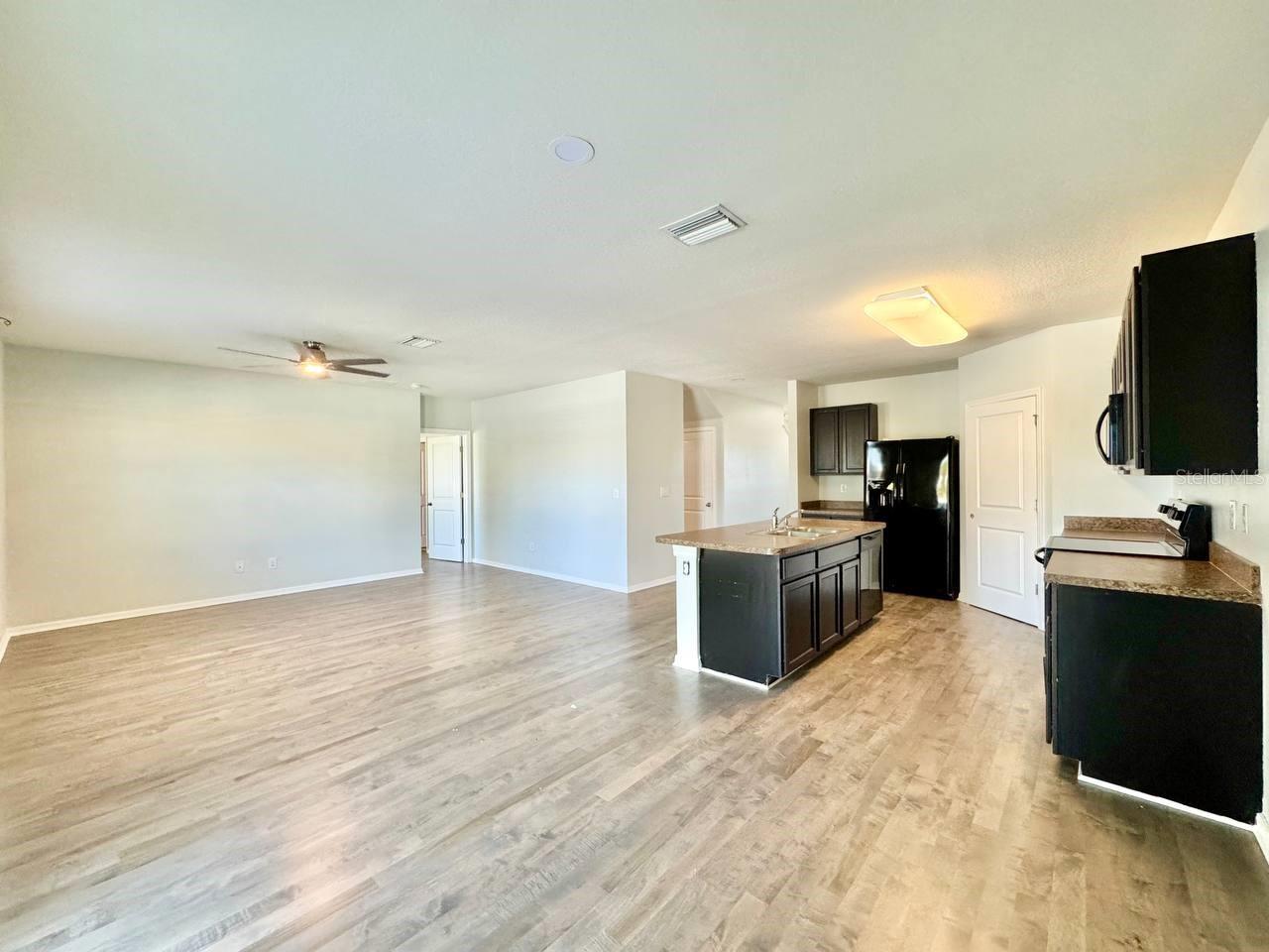 Image 11 of 44 For 35743 Hillbrook Avenue