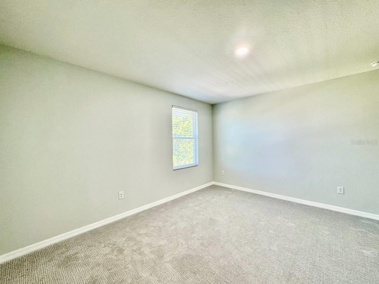 Image 32 of 44 For 35743 Hillbrook Avenue