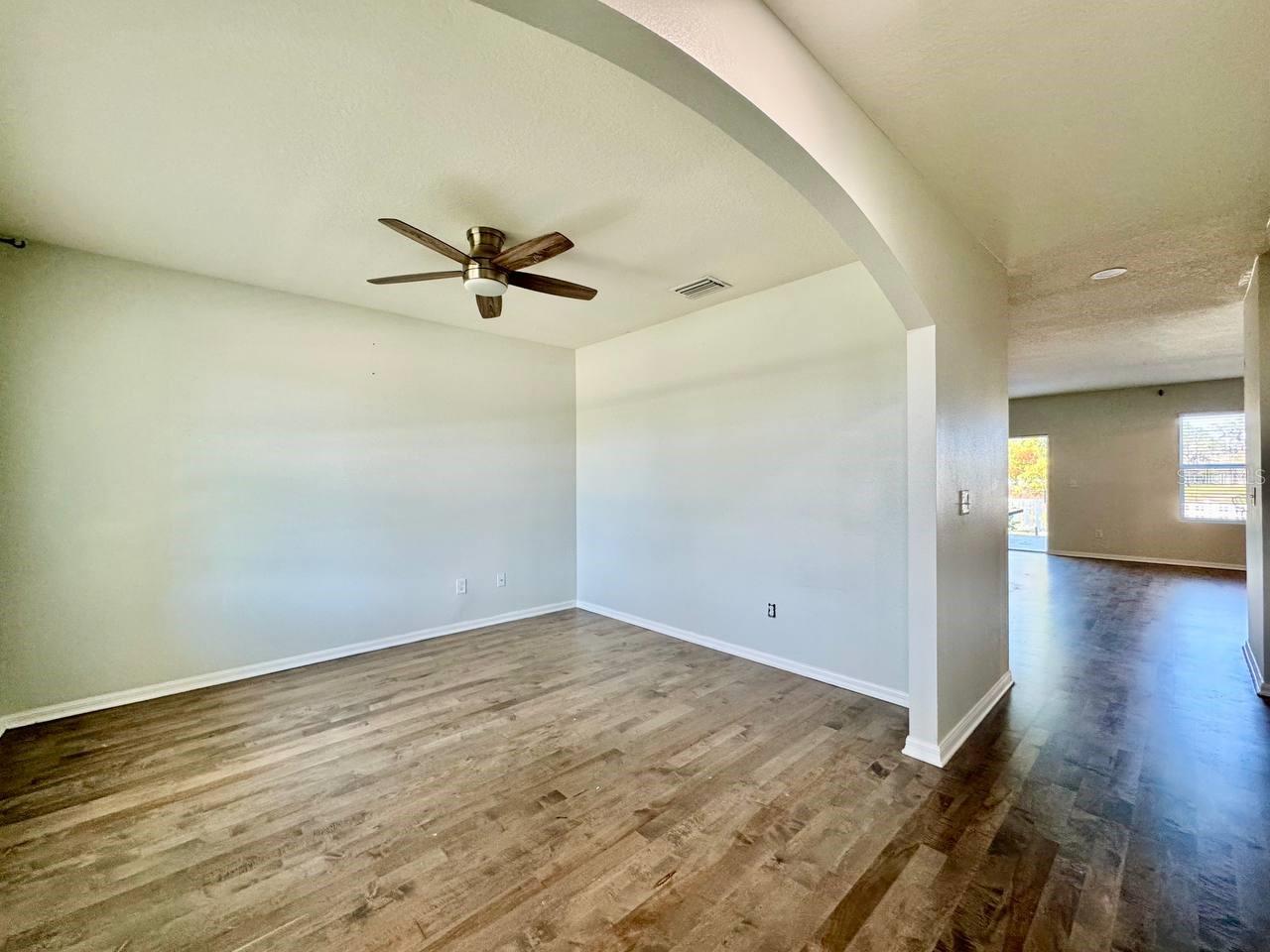 Image 5 of 44 For 35743 Hillbrook Avenue