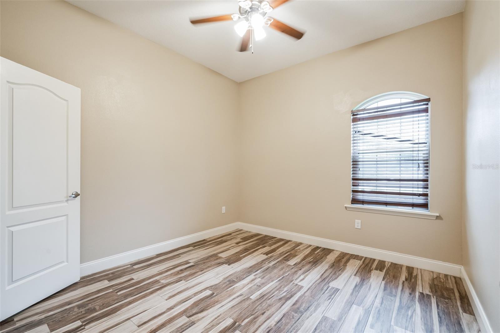 Image 12 of 20 For 1928 Casa Montego Place