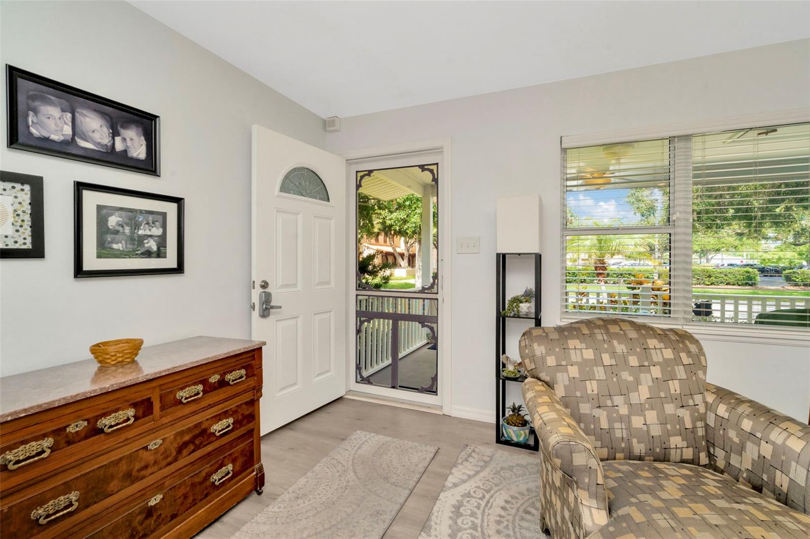 Image 11 of 40 For 1308 Hull Street S