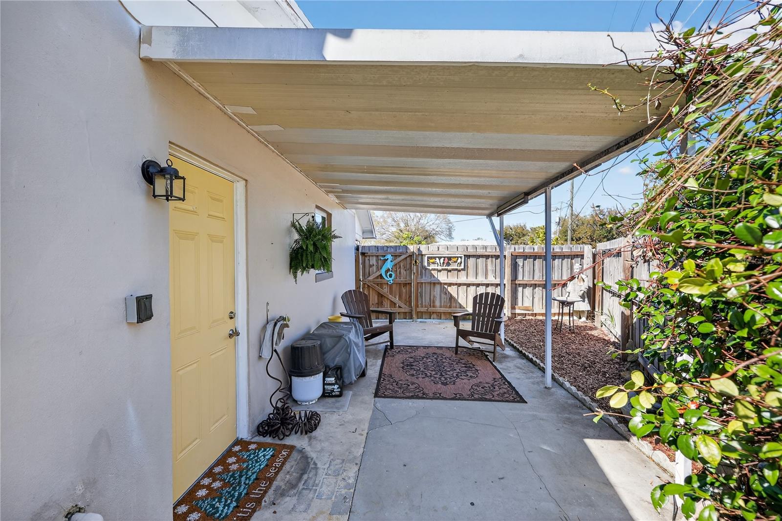 Listing photo id 19 for 6194 28th Avenue N