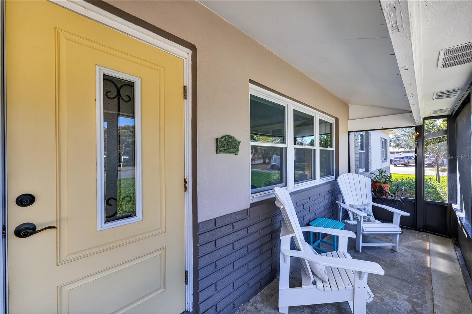 Listing photo id 1 for 6194 28th Avenue N