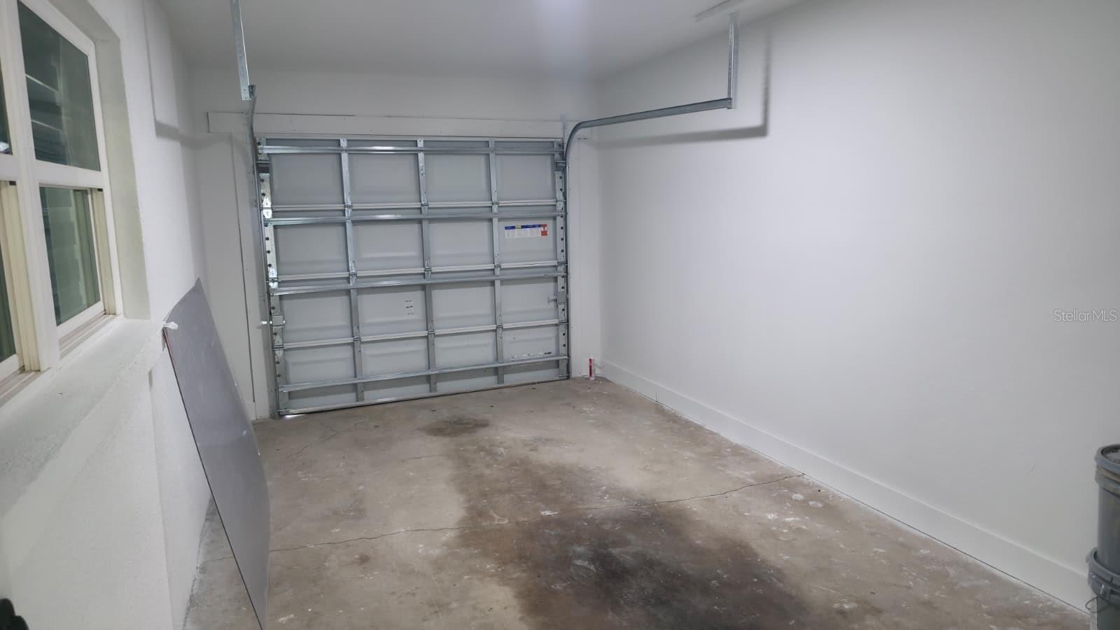 Listing photo id 28 for 3216 Beach Street