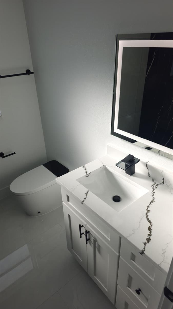 Listing photo id 44 for 3216 Beach Street