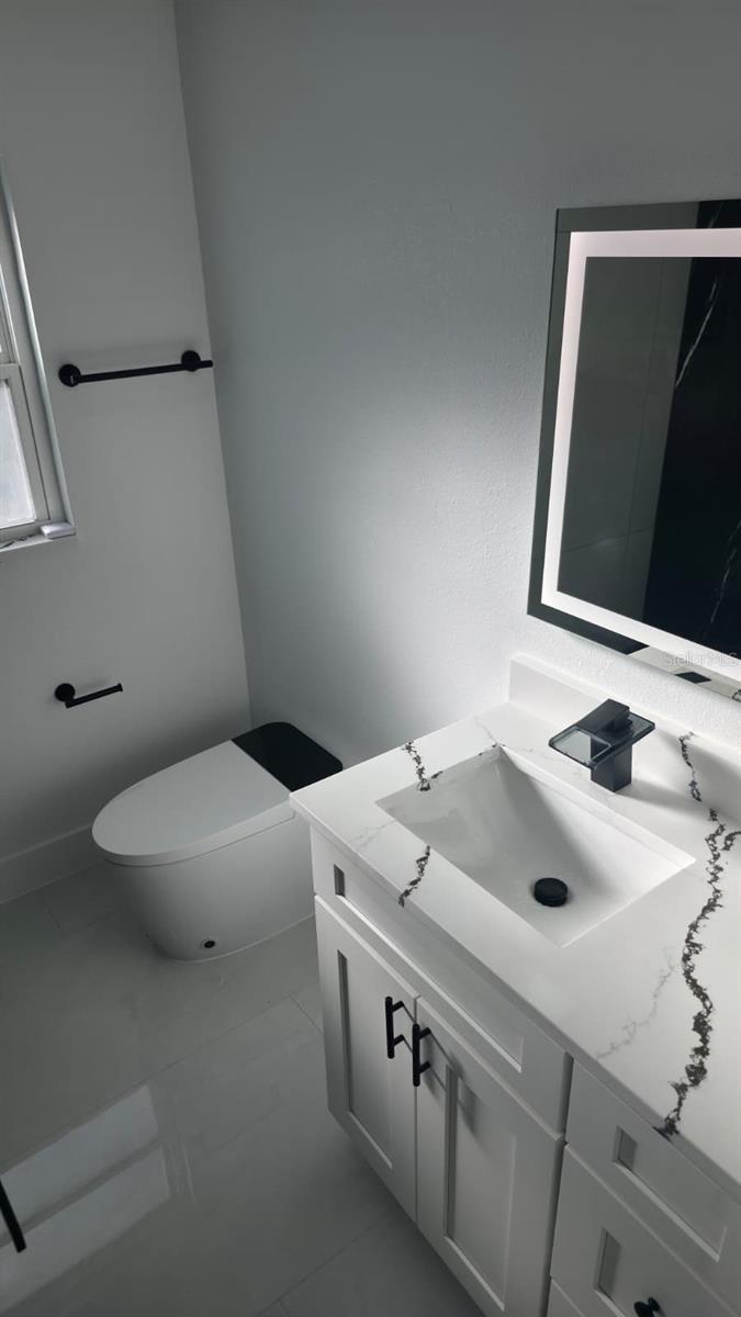 Listing photo id 45 for 3216 Beach Street