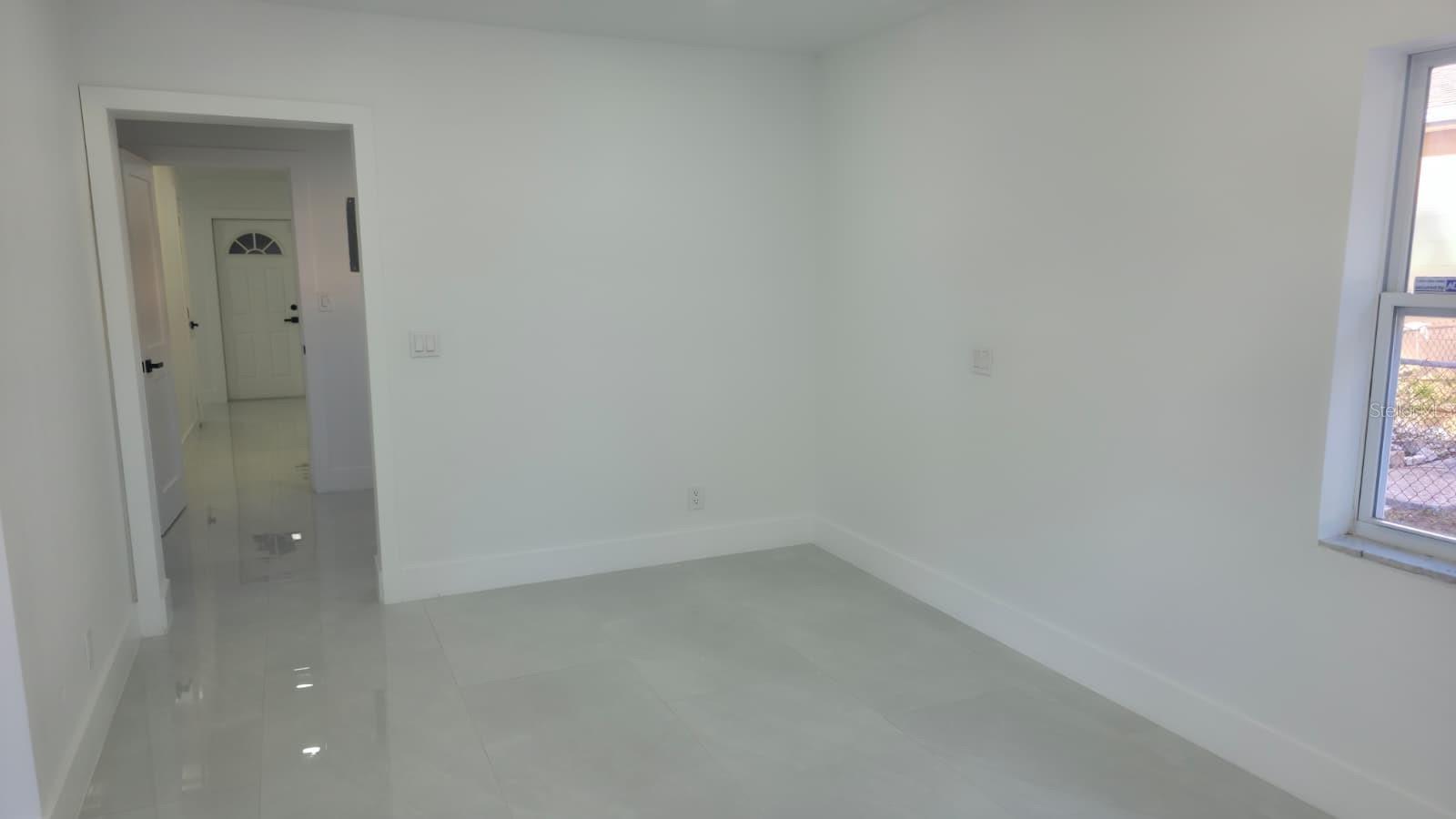 Listing photo id 58 for 3216 Beach Street