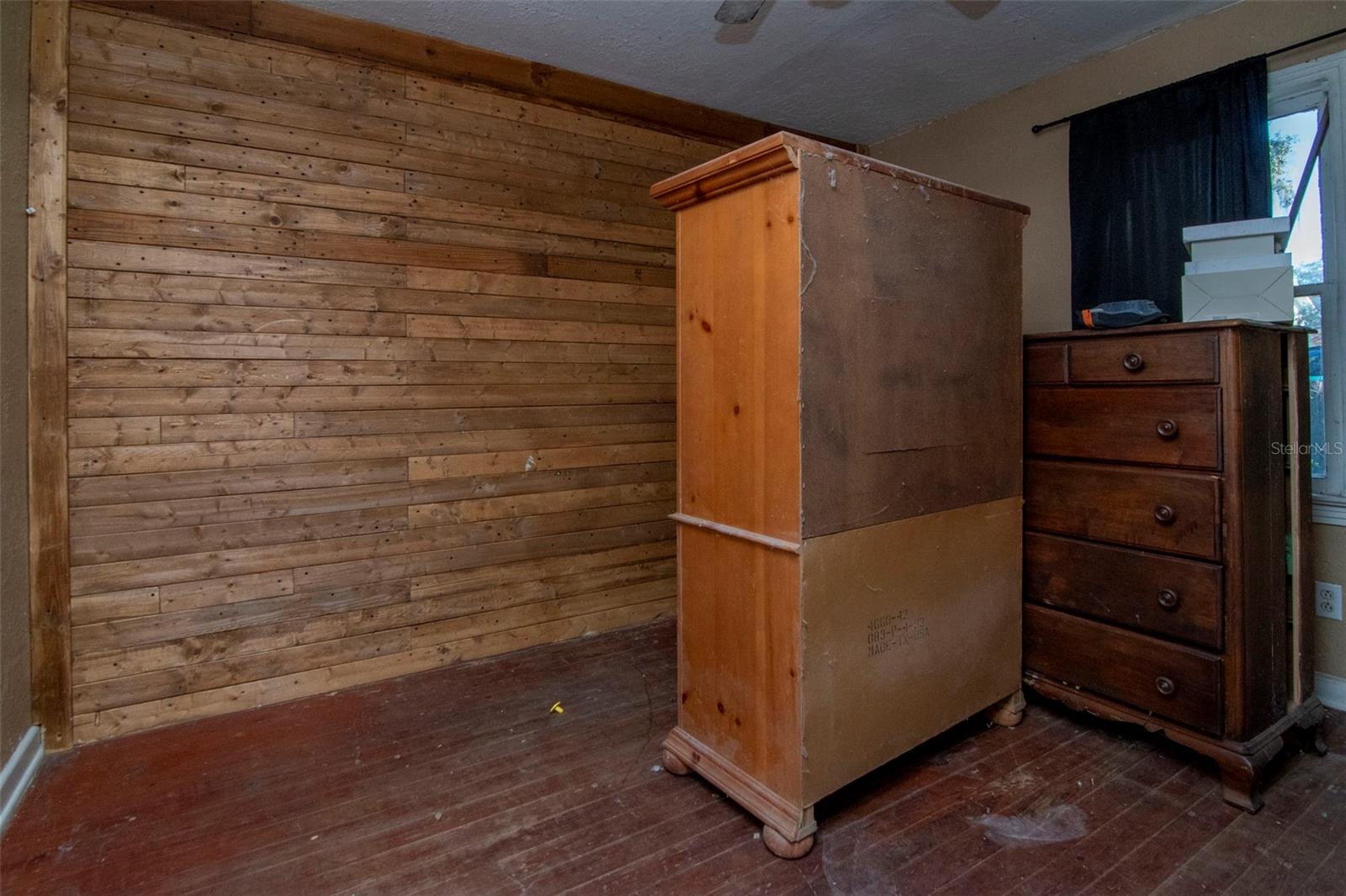 Image 9 of 24 For 1405 Cherry Street