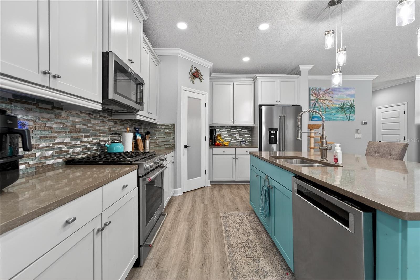 Image 21 of 87 For 7504 Lantern Park Avenue