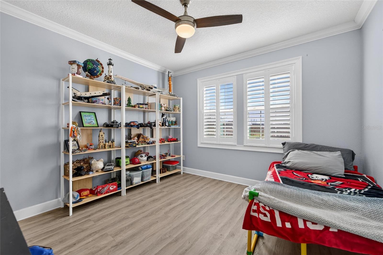 Image 28 of 87 For 7504 Lantern Park Avenue