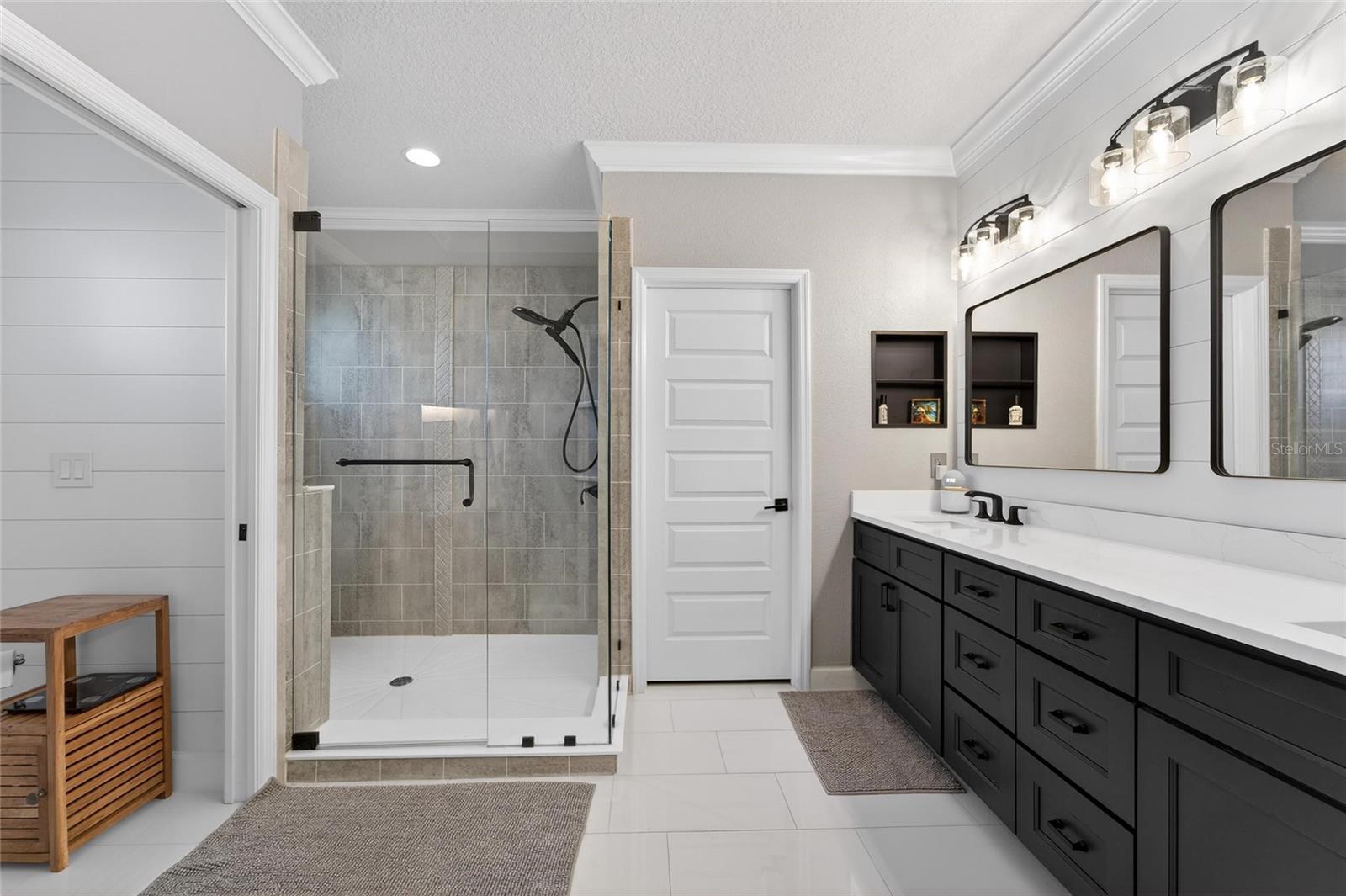 Image 35 of 87 For 7504 Lantern Park Avenue