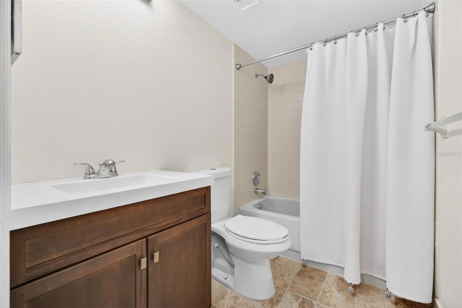 Image 19 of 23 For 90 Highland Avenue 102