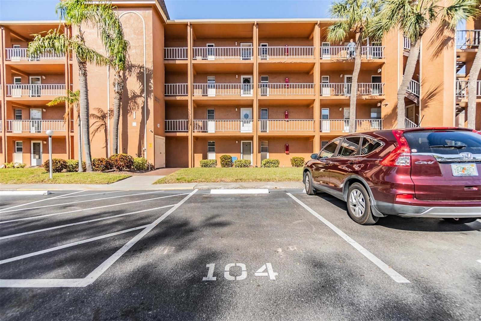 Image 2 of 37 For 12760 Indian Rocks Road 104