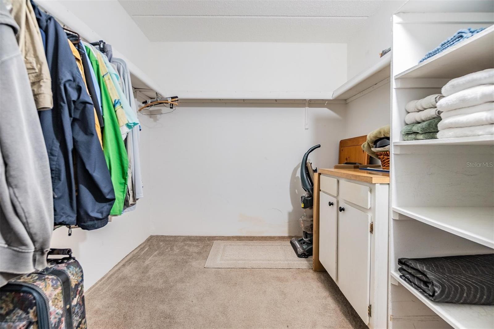 Image 20 of 37 For 12760 Indian Rocks Road 104