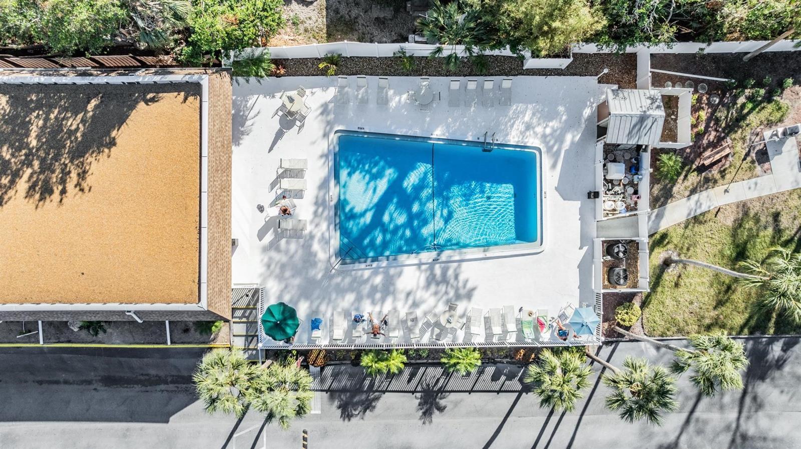 Image 24 of 37 For 12760 Indian Rocks Road 104