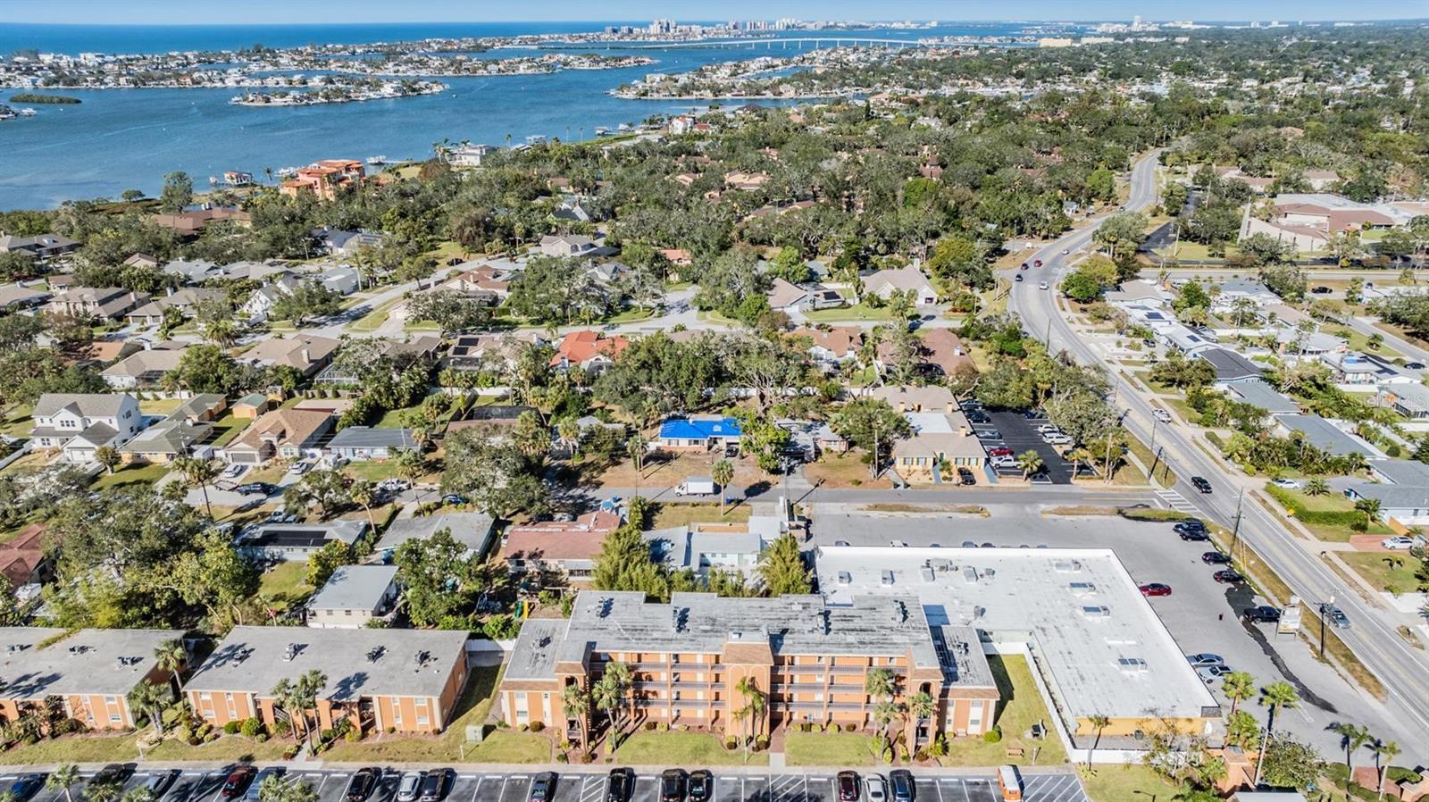 Image 34 of 37 For 12760 Indian Rocks Road 104