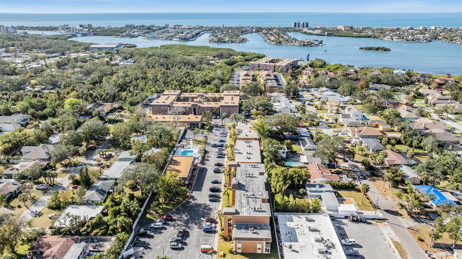 Image 35 of 37 For 12760 Indian Rocks Road 104