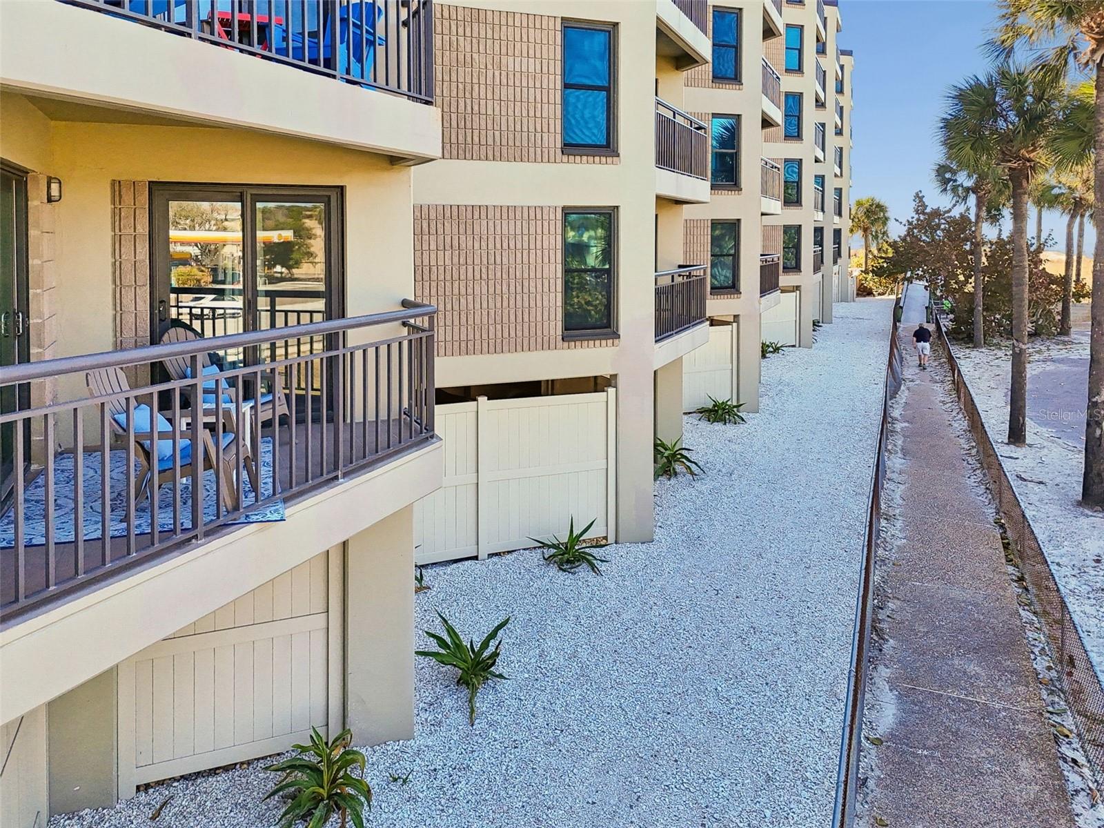 Image 28 of 41 For 4510 Gulf Boulevard 207