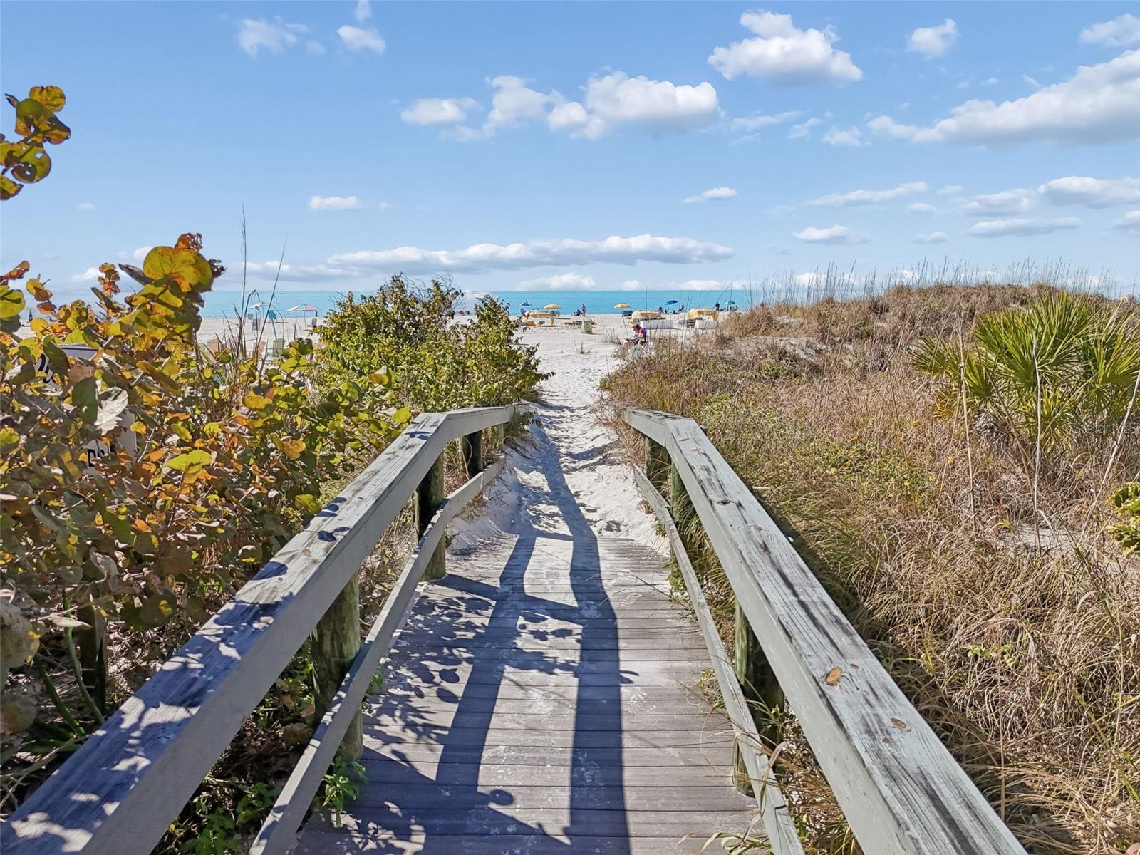 Image 29 of 41 For 4510 Gulf Boulevard 207