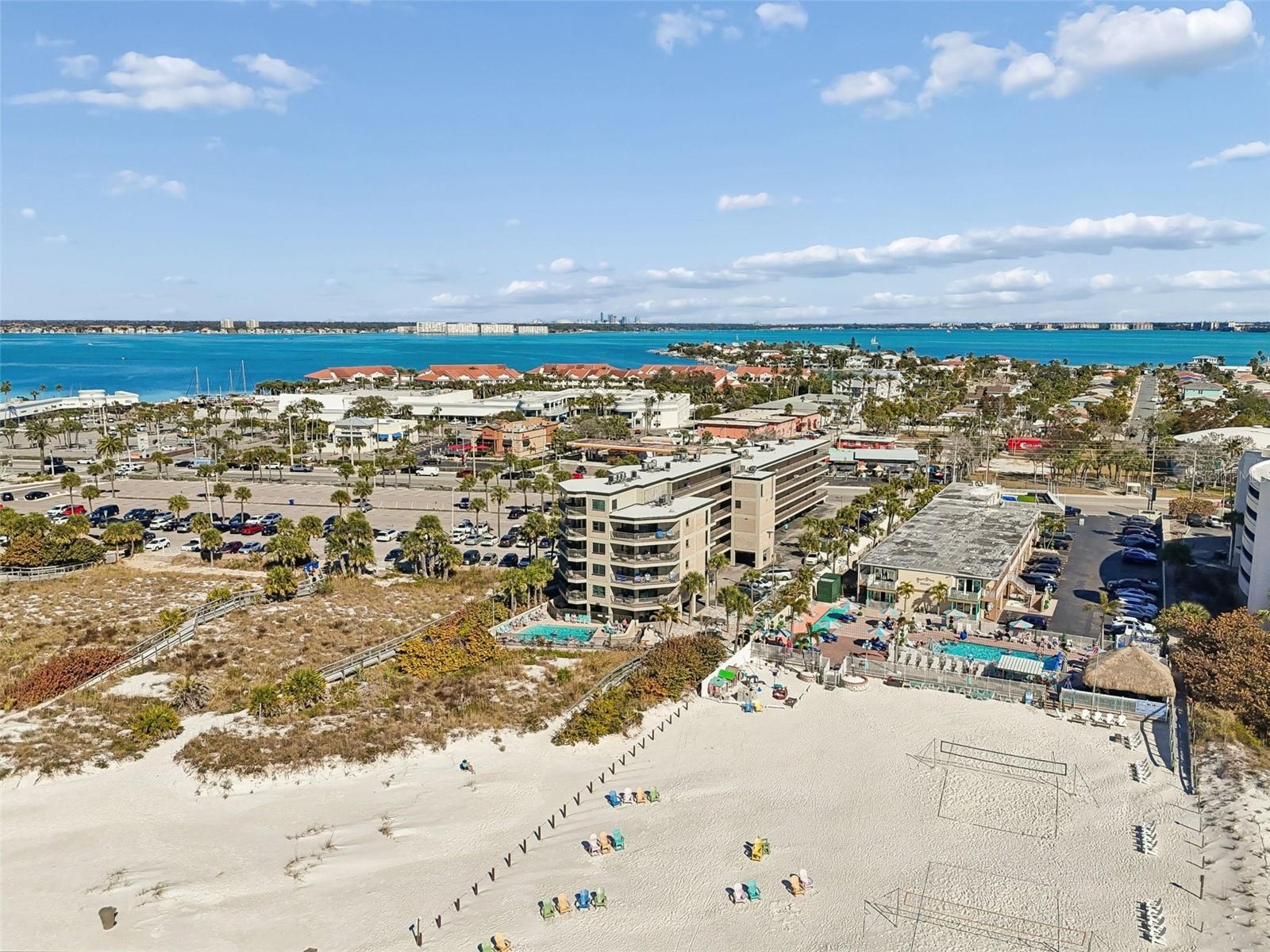 Image 33 of 41 For 4510 Gulf Boulevard 207