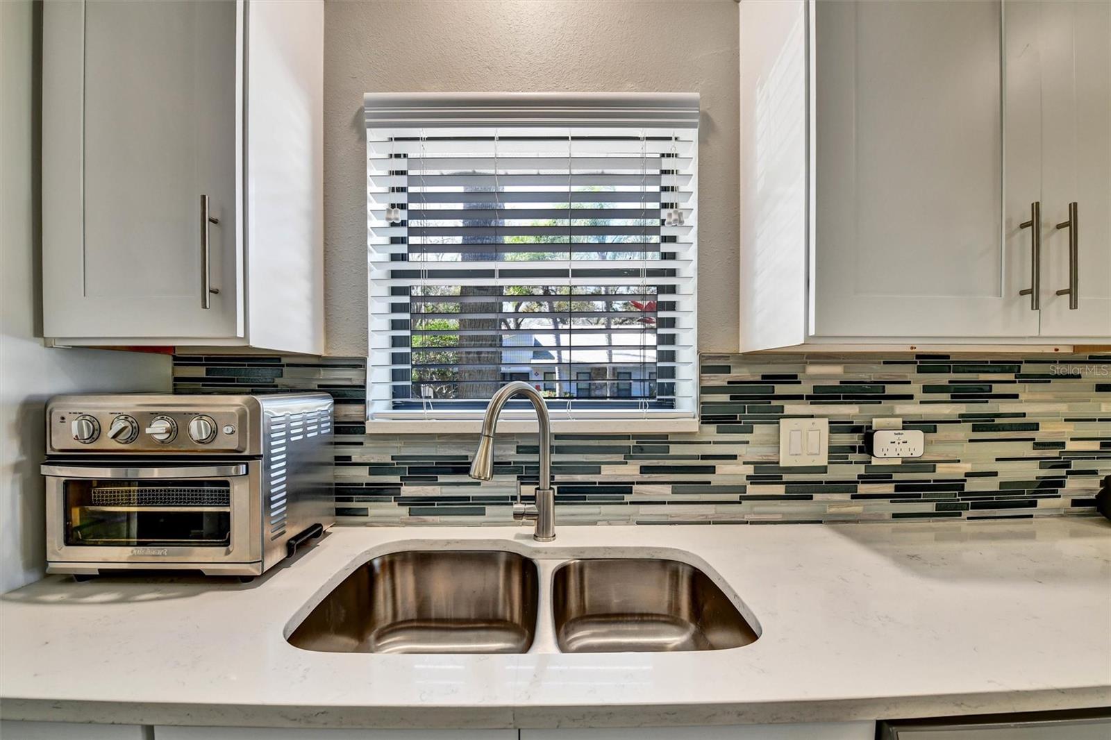 Image 11 of 53 For 1148 Falcon Drive 3