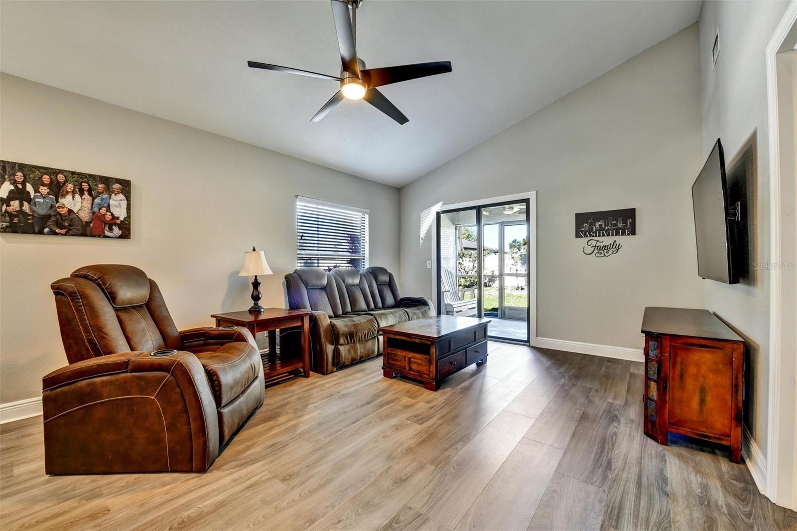 Image 2 of 53 For 1148 Falcon Drive 3