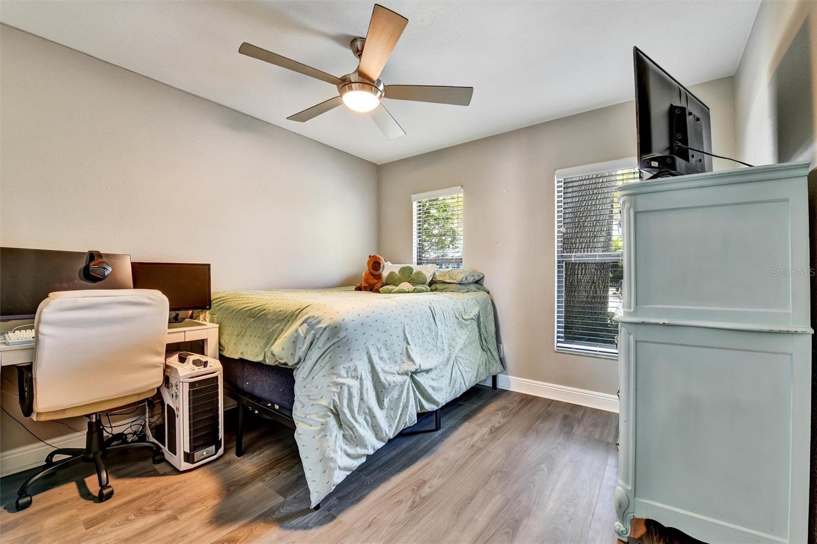 Image 33 of 53 For 1148 Falcon Drive 3