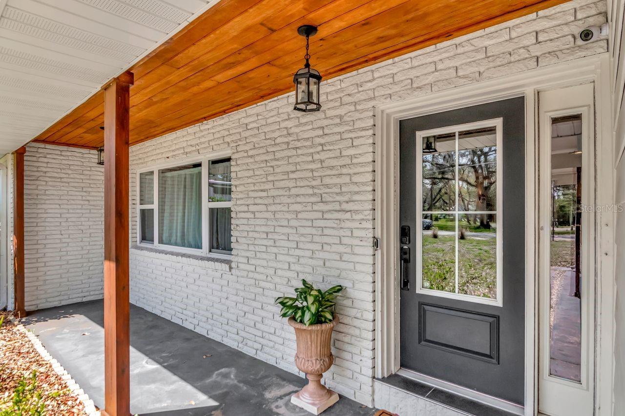 Listing photo id 23 for 2201 Village Avenue