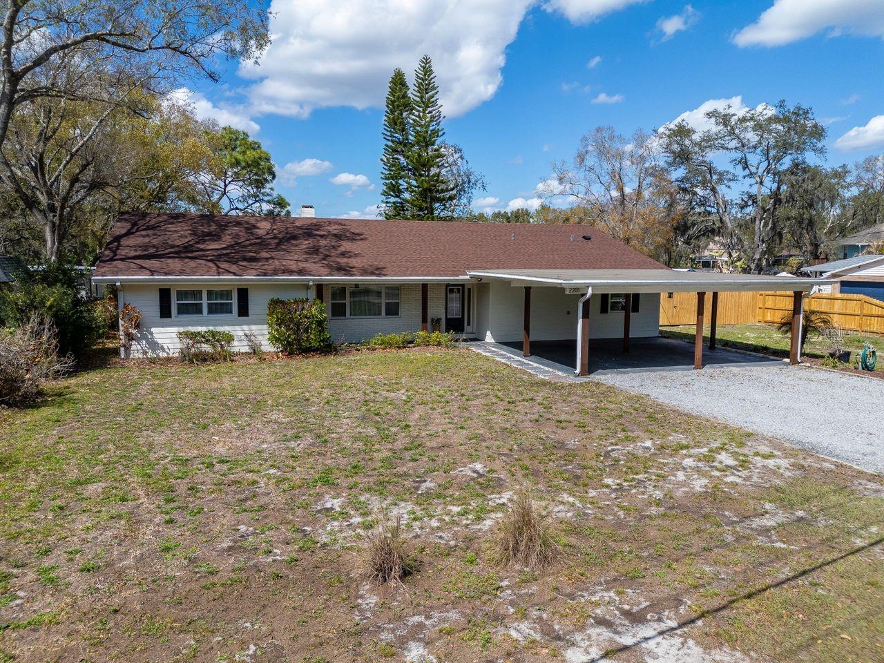 Listing photo id 58 for 2201 Village Avenue