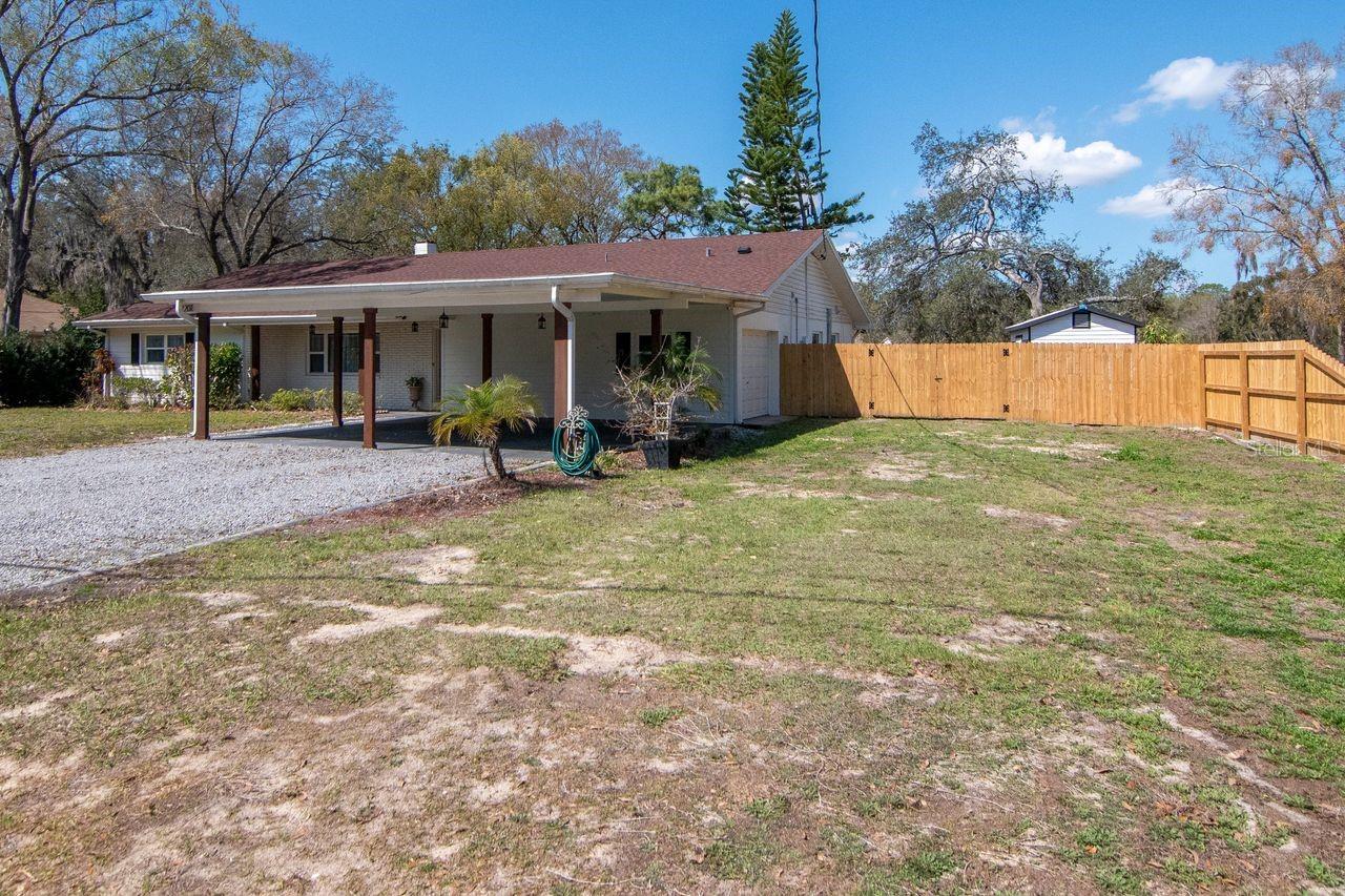 Listing photo id 61 for 2201 Village Avenue