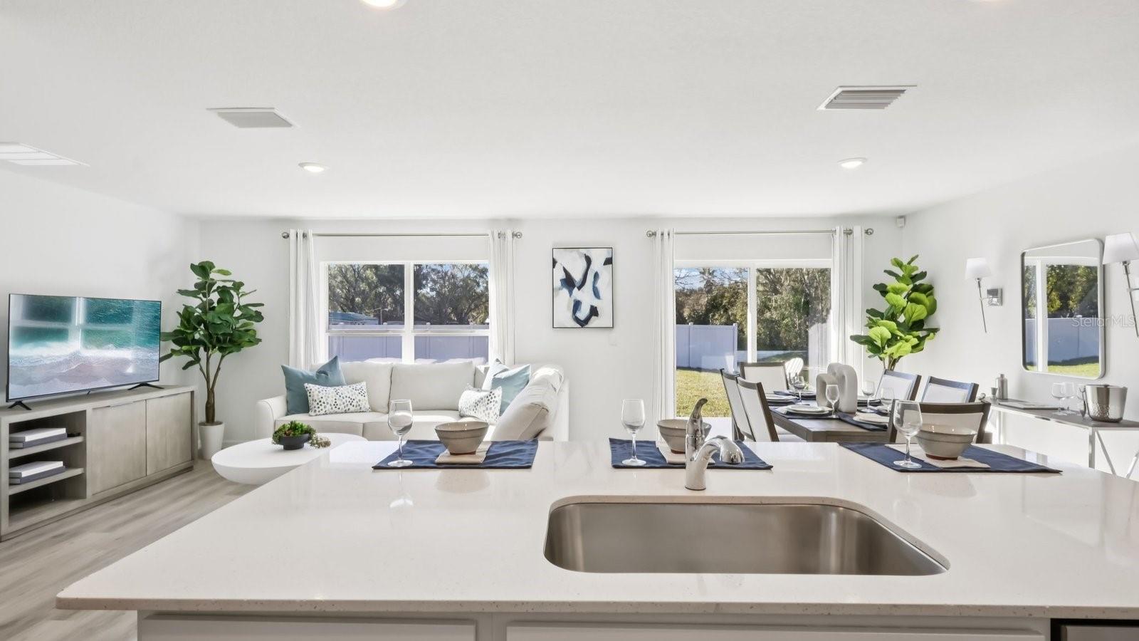 Listing photo id 10 for 15033 Crosshall Stream Drive