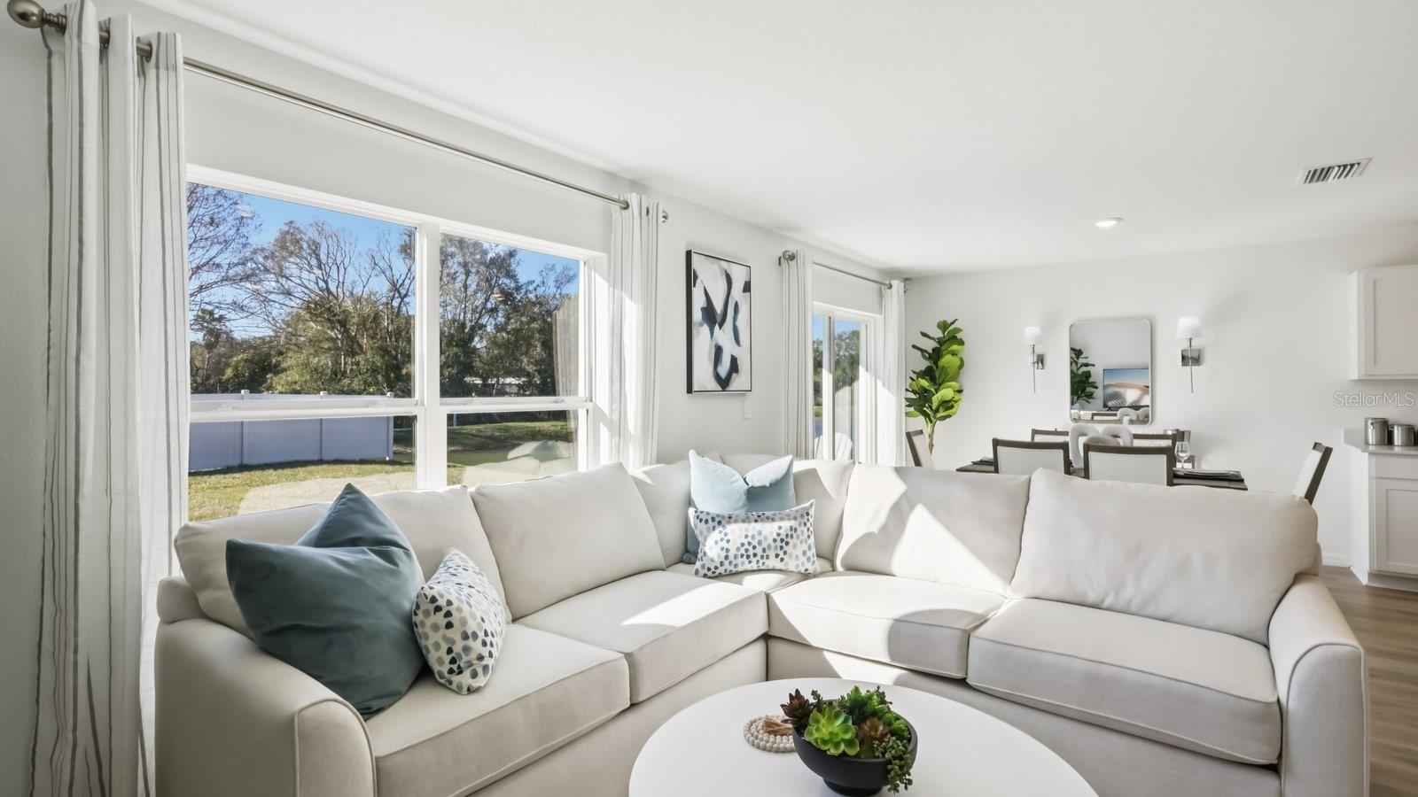 Listing photo id 5 for 15033 Crosshall Stream Drive