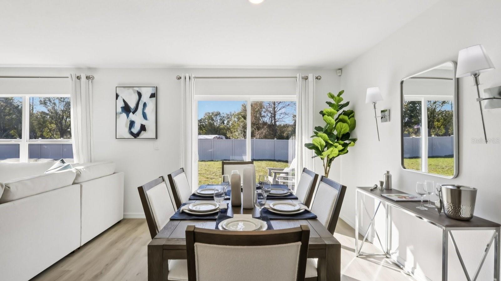 Listing photo id 6 for 15033 Crosshall Stream Drive