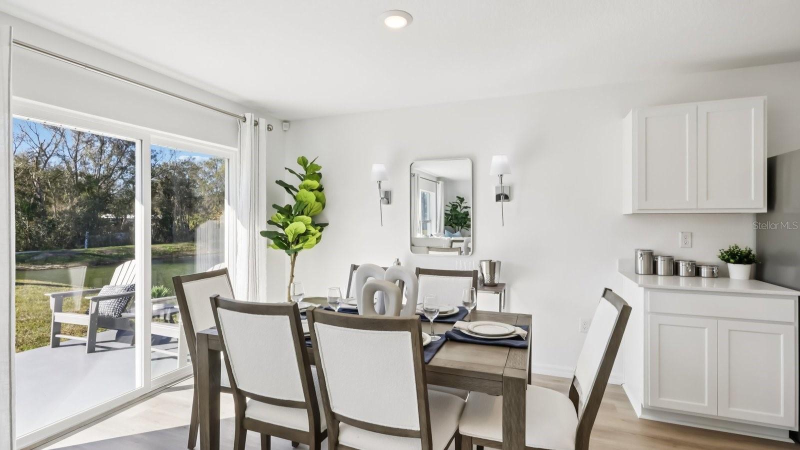 Listing photo id 7 for 15033 Crosshall Stream Drive