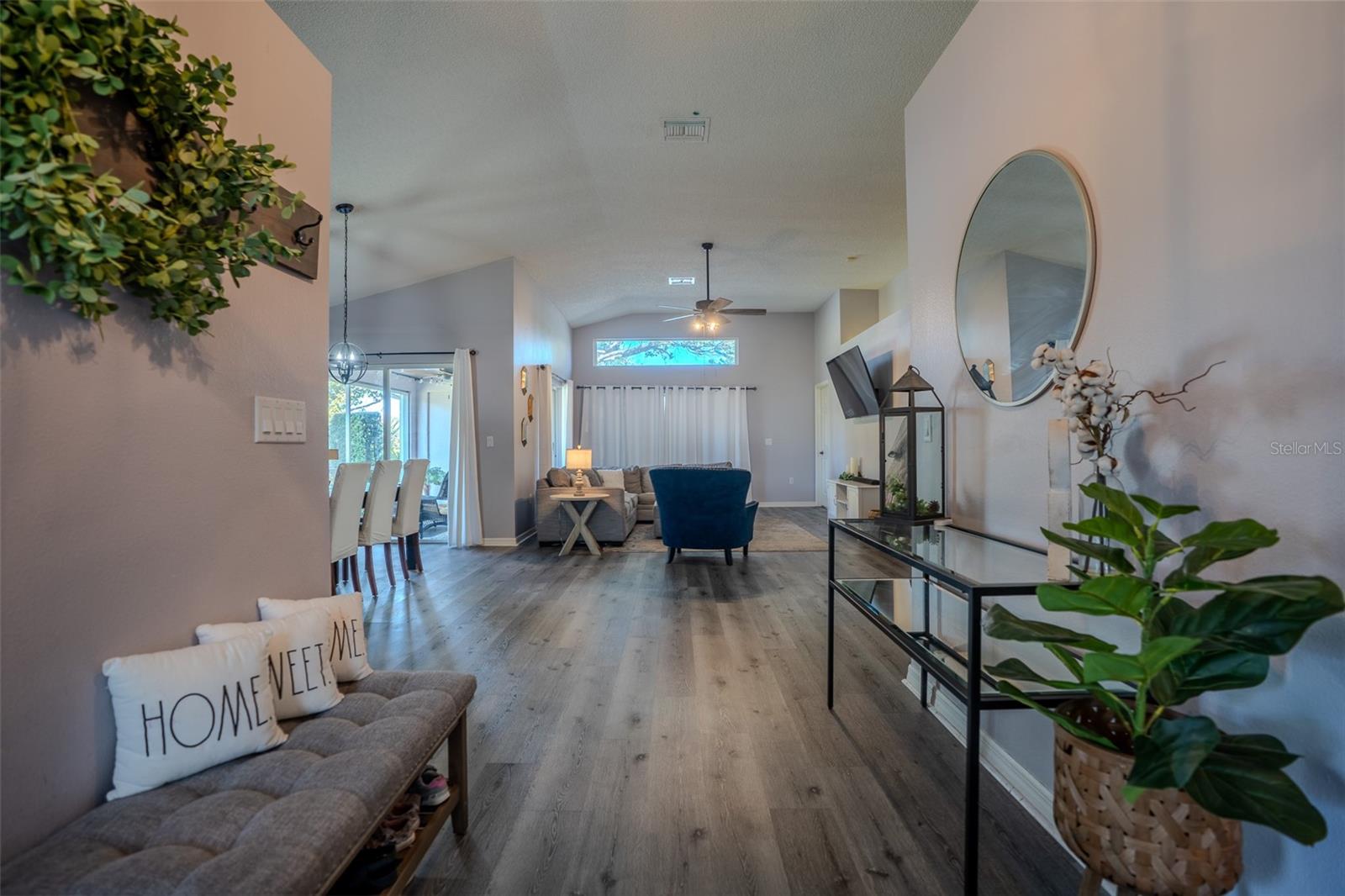 Image 3 of 43 For 1129 Daleside Lane