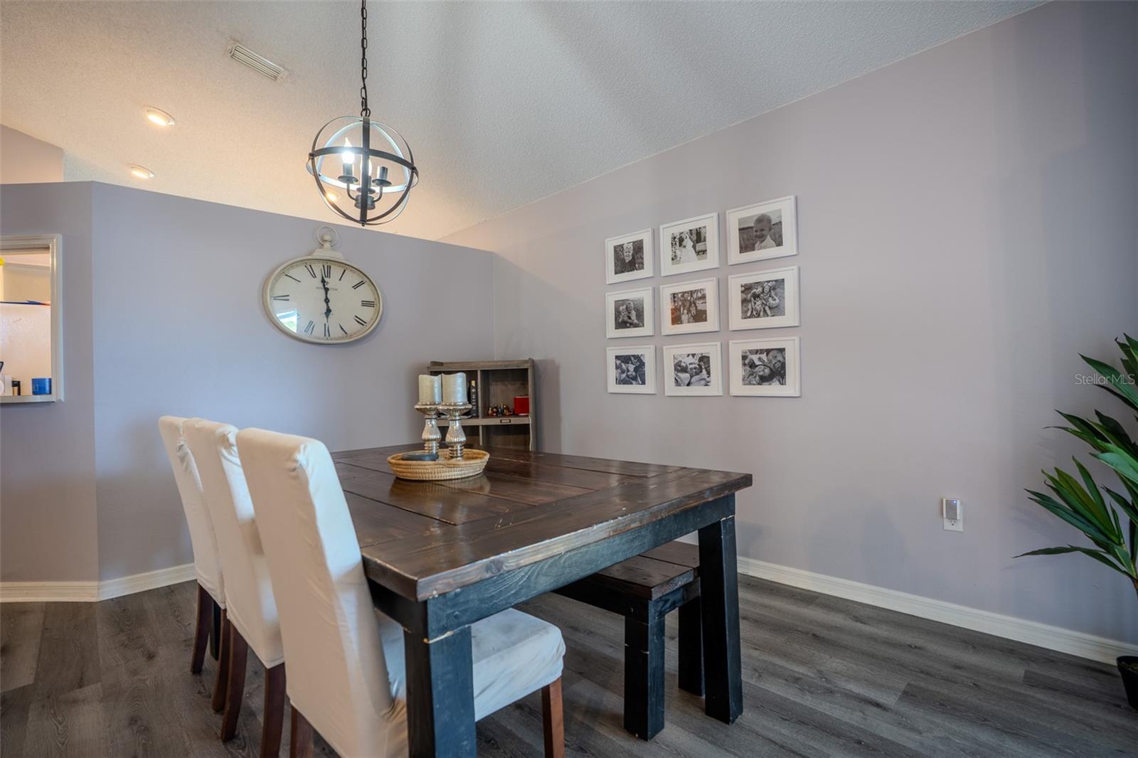 Image 9 of 43 For 1129 Daleside Lane