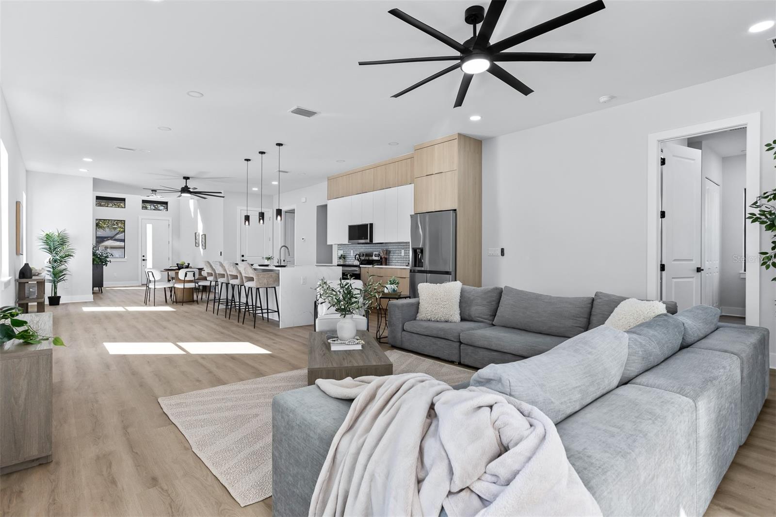 Image 12 of 32 For 3215 Price Avenue