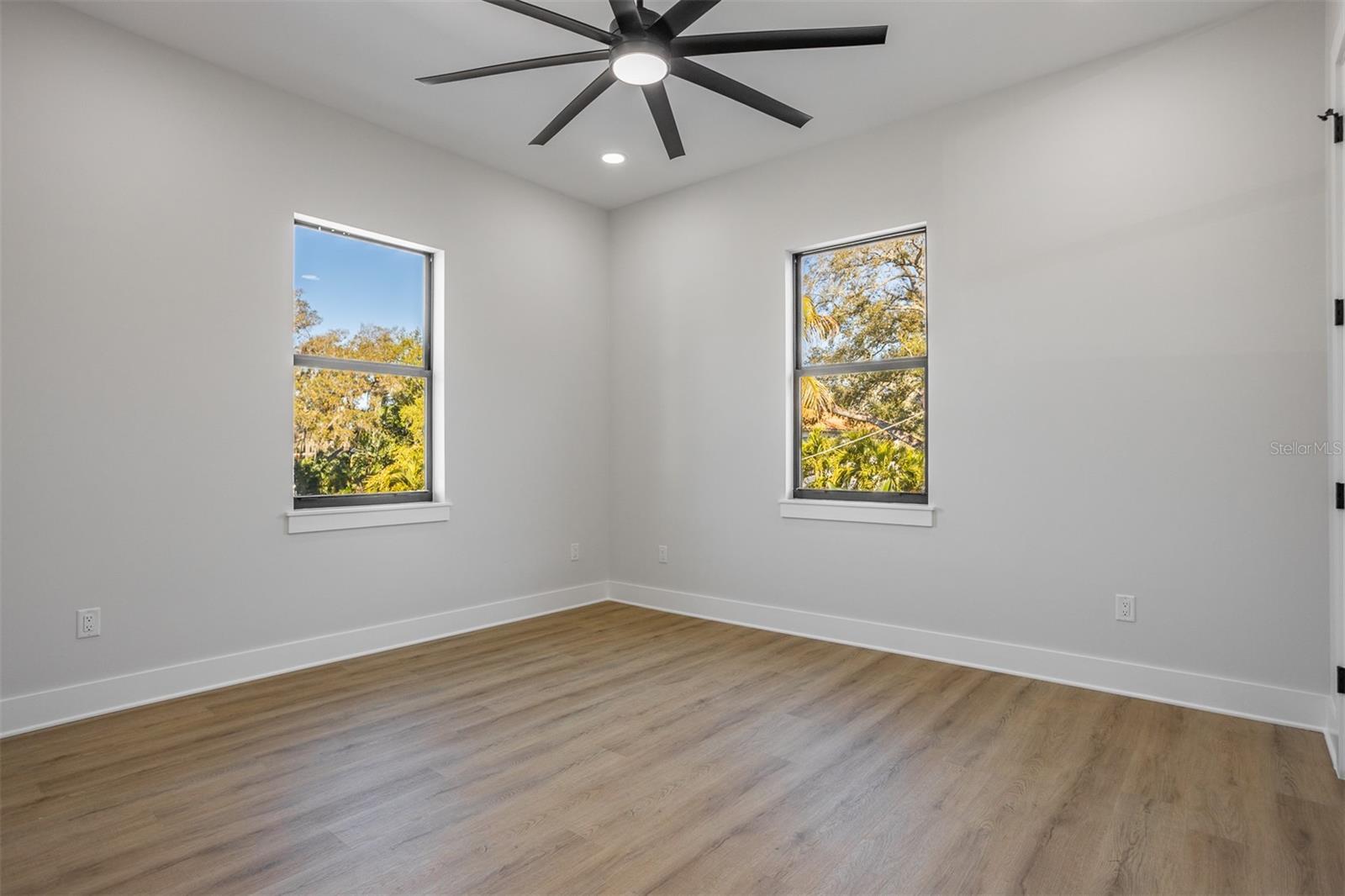 Image 21 of 32 For 3215 Price Avenue