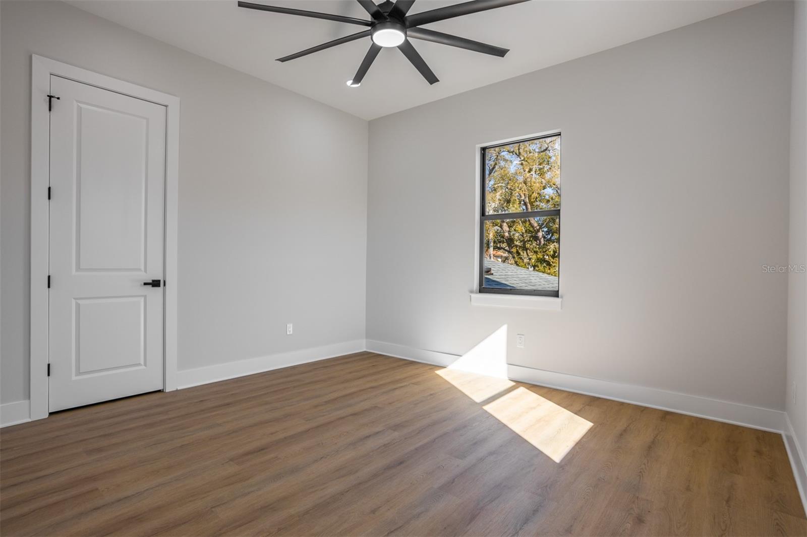 Image 24 of 32 For 3215 Price Avenue