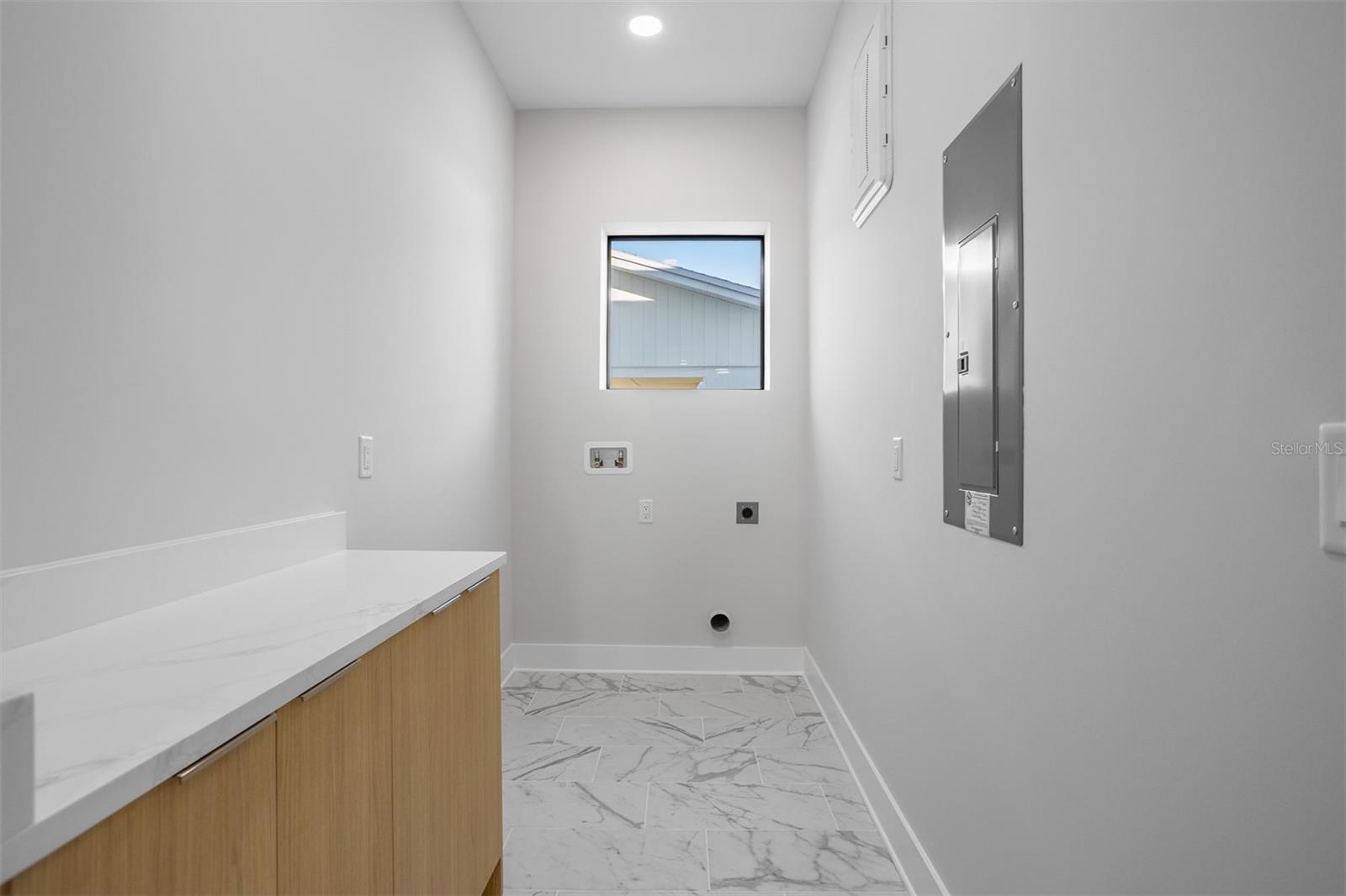 Image 27 of 32 For 3215 Price Avenue