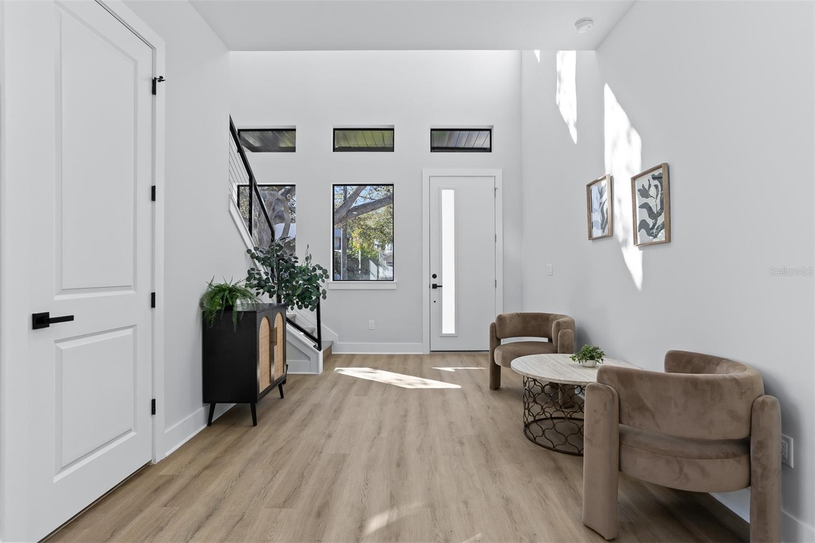 Image 5 of 32 For 3215 Price Avenue