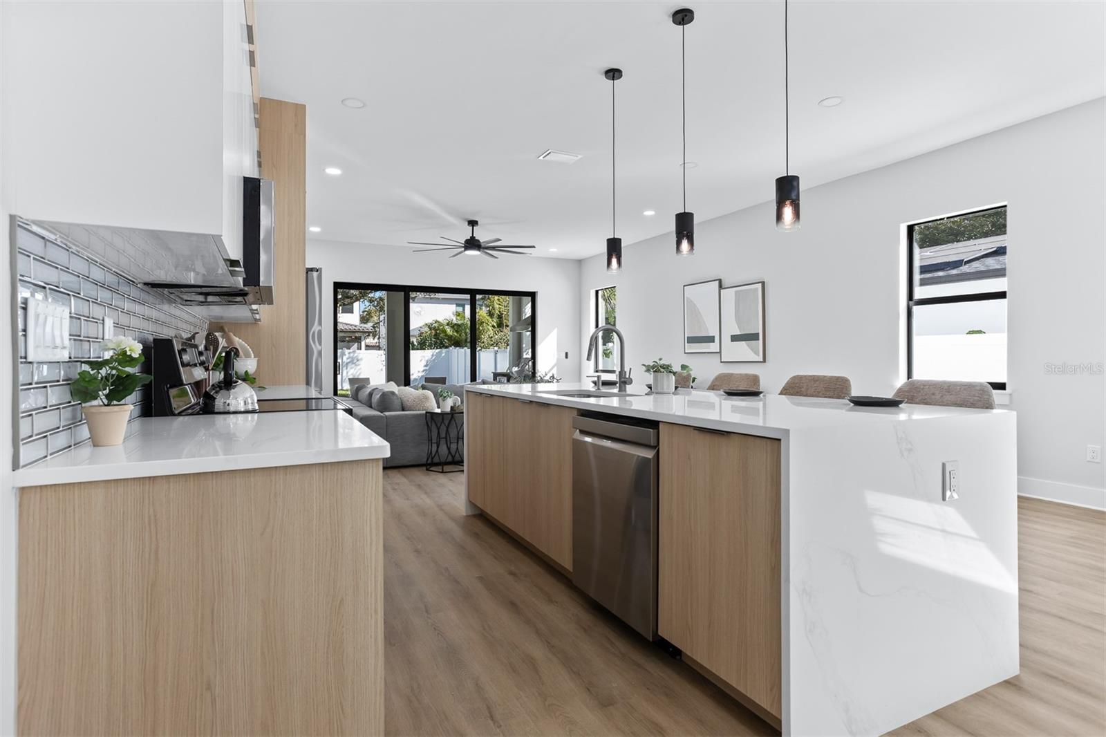 Image 6 of 32 For 3215 Price Avenue