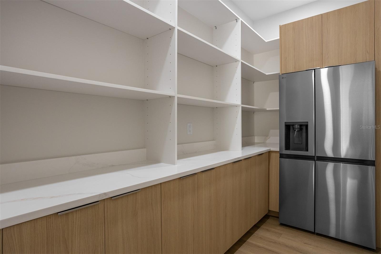 Image 9 of 32 For 3215 Price Avenue