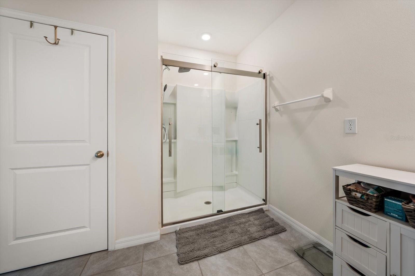 Image 27 of 50 For 16176 Soft Fern Trace