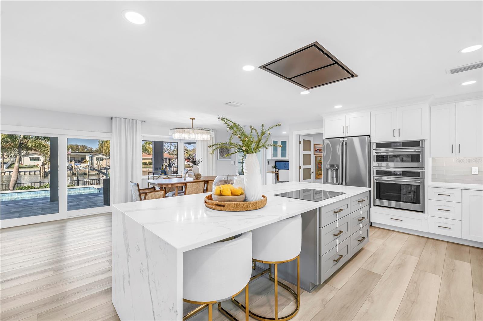 Image 10 of 63 For 1093 42nd Avenue Ne