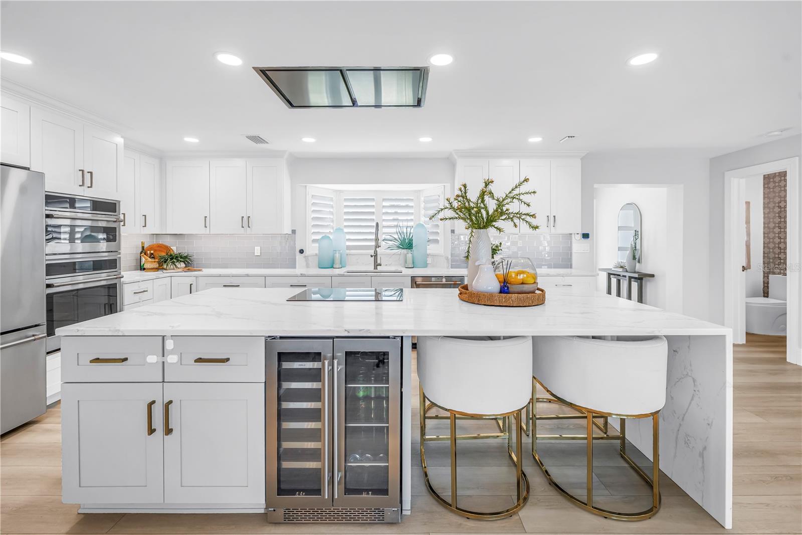 Image 11 of 63 For 1093 42nd Avenue Ne