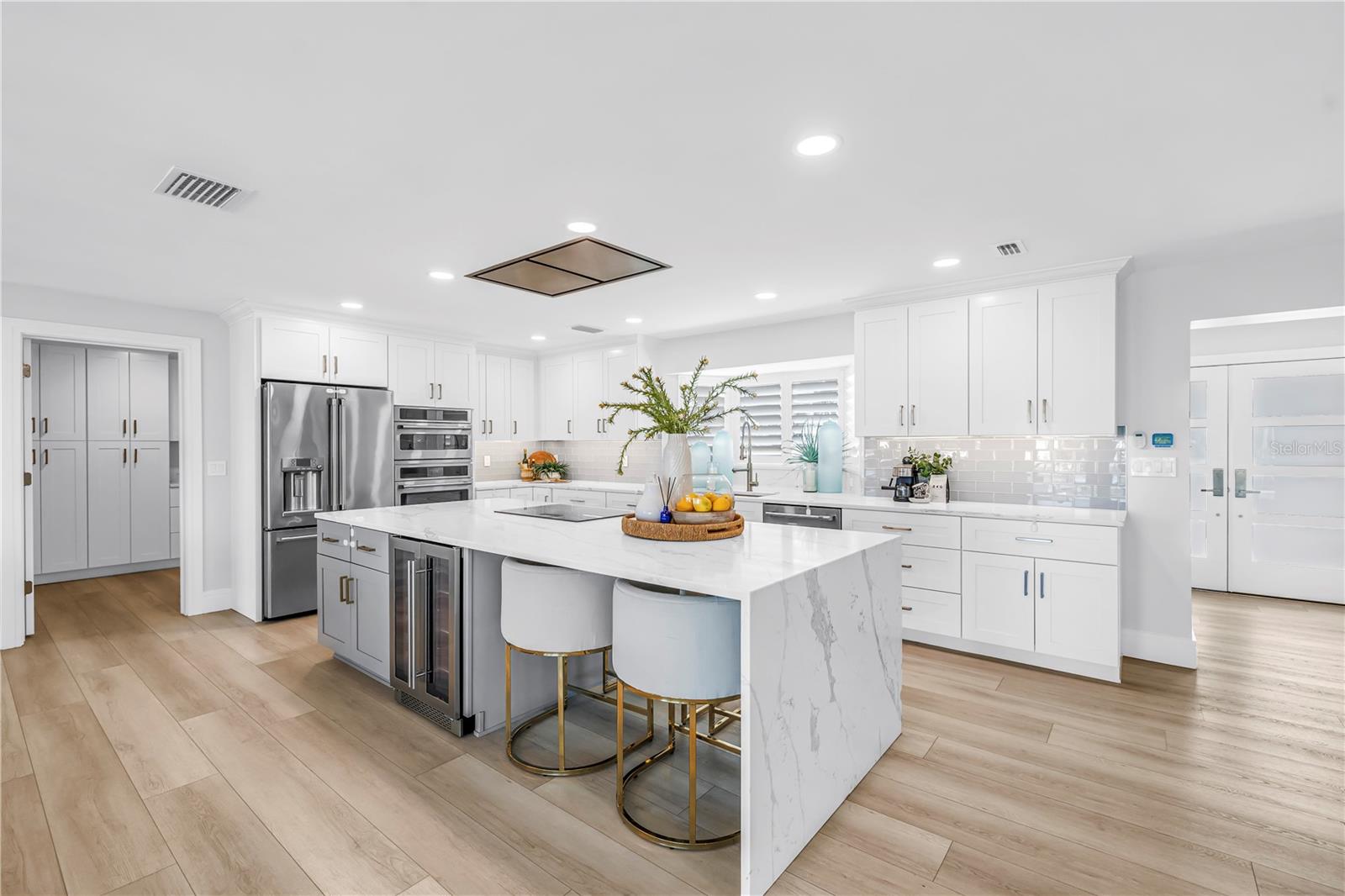 Image 12 of 63 For 1093 42nd Avenue Ne