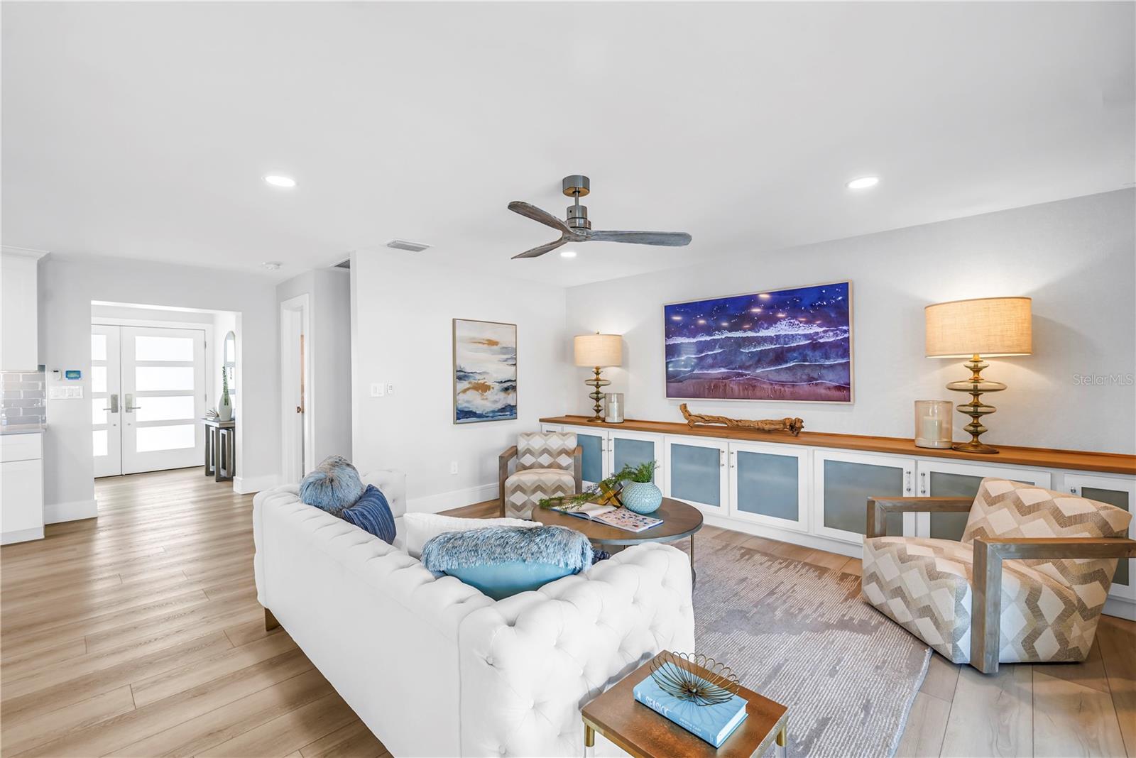 Image 16 of 63 For 1093 42nd Avenue Ne