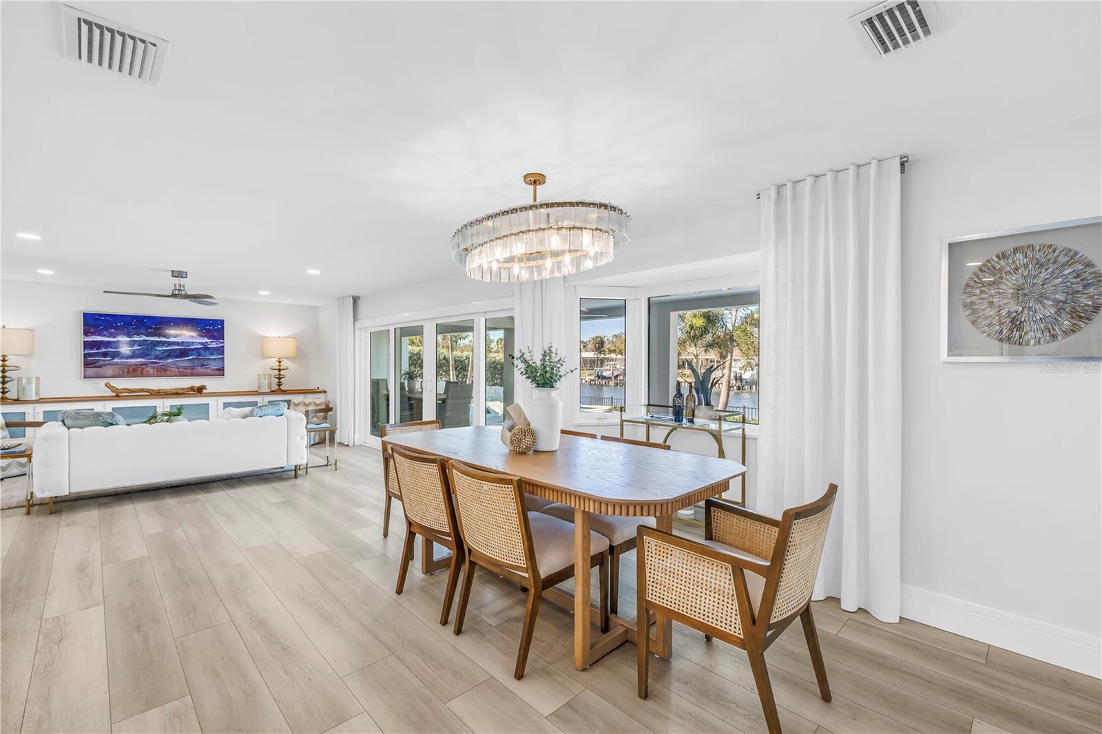 Image 20 of 63 For 1093 42nd Avenue Ne