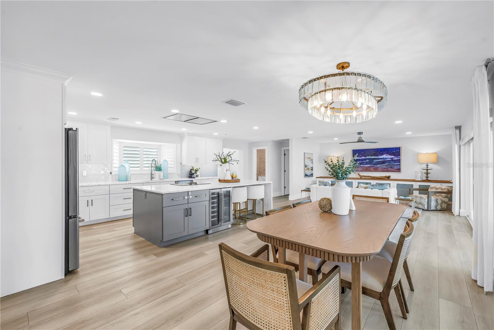 Image 21 of 63 For 1093 42nd Avenue Ne